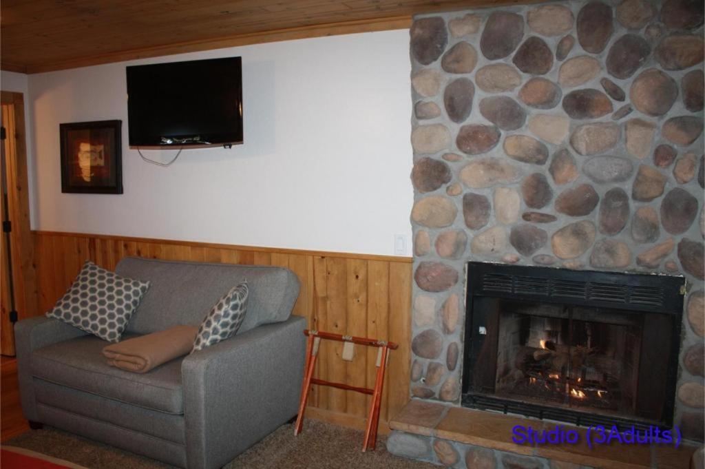 Lumbermen's Village * Pinetop-Lakeside
